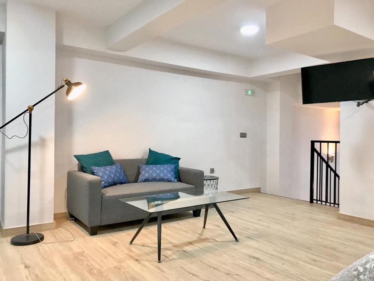 Modern & Spacious Apartment In Plaza De La Merced Malaga Exterior photo
